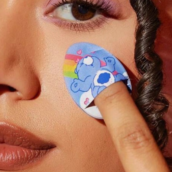 SOLD Care Bears Cartoon 14pc Lot Travel Bottles, Mini Makeup Puffs, Powder Puffs - Picture 13 of 15